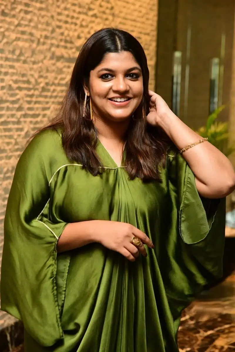 TELUGU GIRL APARNA BALAMURALI IMAGES AT 2018 MOVIE SUCCESS MEET 8